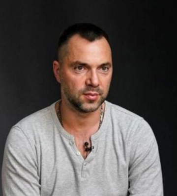 «Польова артилерія»: Арестович розповів, чому ППО не може допомогти Харкову