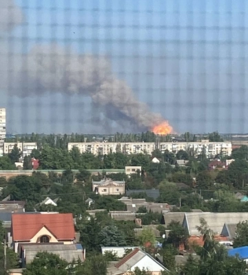 ЗСУ знищили склад боєприпасів росіян у Чорнобаївці — детонацію чути і видно у Херсоні