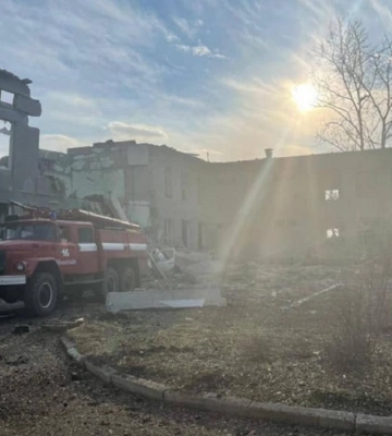 Окупанти вранці вдарили по Миколаєву: повідомляється про вибухи