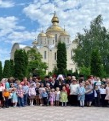 В Черкассах УПЦ организовала праздник для многодетных семей духовенства В Черкассах УПЦ организовала праздник для многодетных семей духовенства