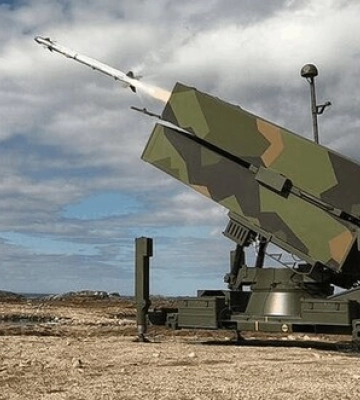 Военная помощь Украине становится проблемой, у Запада недостаточно оружия — Bloomberg