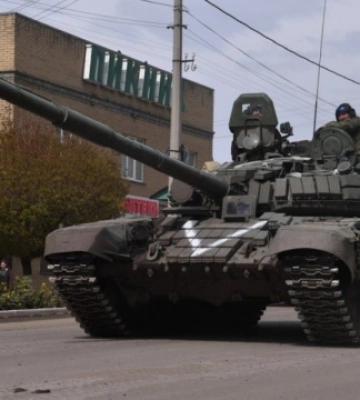 российские войска пытаются блокировать Лисичанск с юга