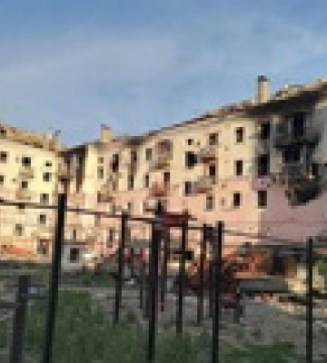 Более 100 тел погибших от бомбардировок найдены в одном из домов в Мариуполе, - Андрющенко