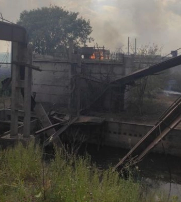 Наслідки обстрілу на Донеччині: Пожежа в полях, зруйновані помешкання та щонайменше 6 загиблих