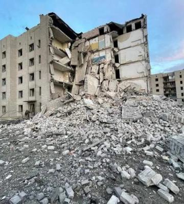 РФ обстреляла Донбасс из Ураганов: В Часовом Яру по меньшей мере 34 человека находятся под завалами дома, шесть человек погибли