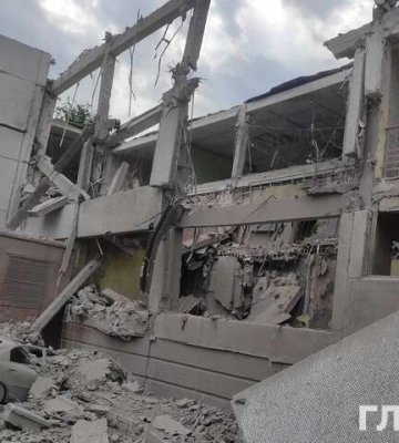 Окупанти у Харкові знищили школу та приватний будинок. Моторошні фото