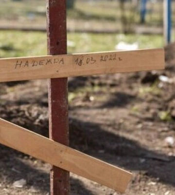 У Маріуполі рашисти поновили ексгумацію тіл, похованих у дворах багатоповерхівок, - Андрющенко