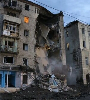 Ночью российские ракеты из белгорода попали в жилой дом в центре Харькова 