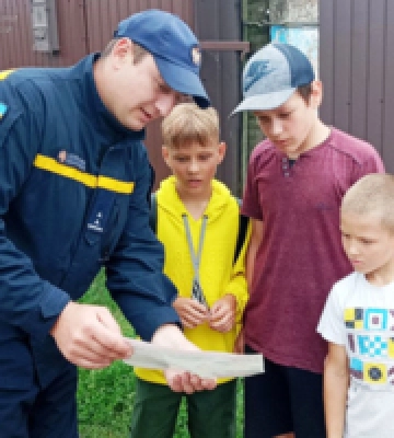 Рятувальники Чернігівщини проводять інструктажі з питань безпеки життєдіяльності