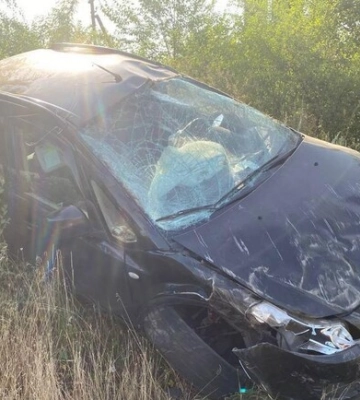 Погиб ребенок: на Днепропетровщине авто сбило семью