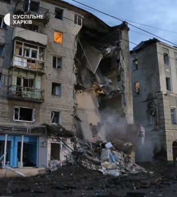 При ракетном ударе в жилой дом в центре Харькова ранена женщина – прокуратура