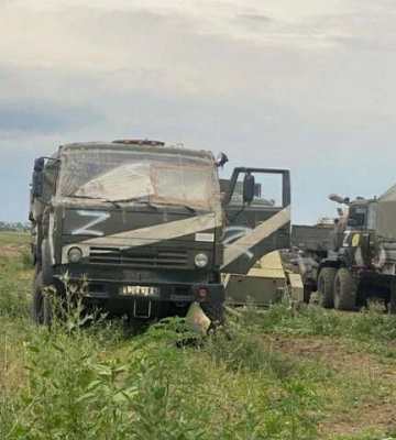 В оккупированном Крыму появилось кладбище подбитой российской техники (фото, видео)