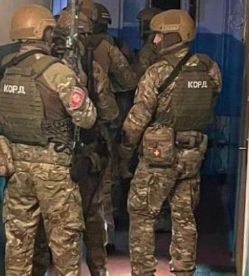 Під Києвом чоловік не зміг купити спиртне і почав стріляти по поліцейських