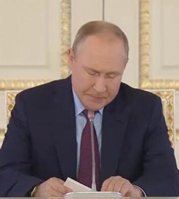 Путін вирішив спростити отримання громадянства Росії для всіх українців
