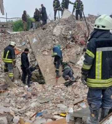 У Часовому Яру зростає кількість загиблих від ракетного удару: фото, відео та нові дані про жертв