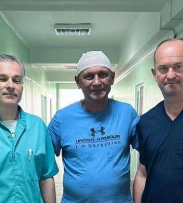 У Львові 53-річному чоловікові видалили гігантську пухлину мозку