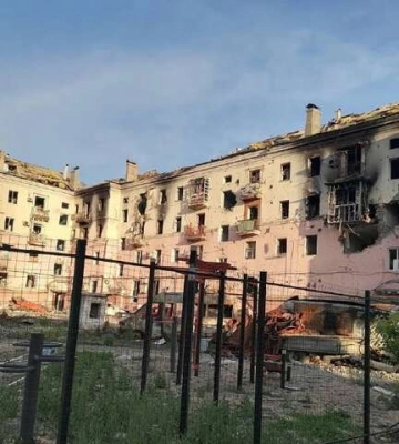 У Маріуполі під завалами будинку знайшли тіла сотні загиблих містян