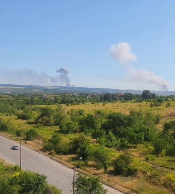 На тимчасово окупованій Луганщині горять два склади ворожих боєприпасів