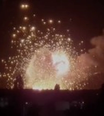 ВСУ ударили по складу с боеприпасами оккупантов в Новой Каховке: видео