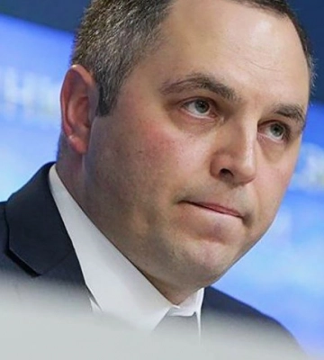 Портнов виїхав з України — прикордонники мовчать