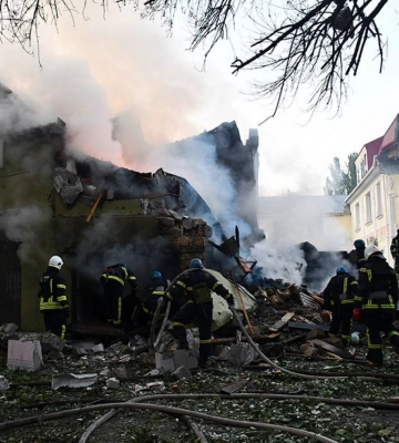 Масові обстріли Миколаєва 12 липня: зруйновано школу, пошкоджені лікарні та будинки, поранено 12 цивільних