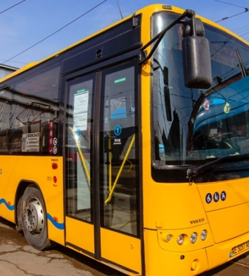 Від завтра у Дніпрі діятиме новий граничний тариф на автобусних маршрутах загального користування — 15 грн