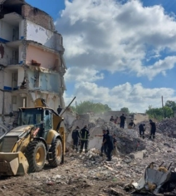 З-під завалів житлового будинку у Часовому Яру дістали тіла вже 45 загиблих