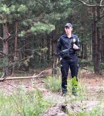 На Київщині правоохоронці виявили тіло вбитого рашистами мирного жителя (фото, відео)