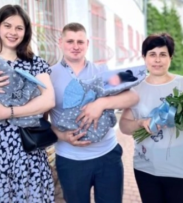Перехрещені пуповини і вага менше двох кг: у Львові медики врятували новонароджених близнюків