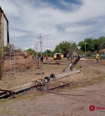 В результате ночного ракетного обстрела в Одесском районе повреждены 65 частных домов 