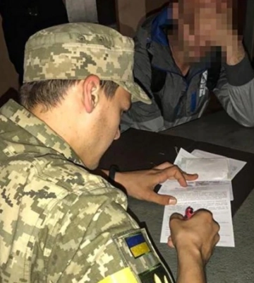 Відвідувачам нічних закладів у Києві вручили 219 повісток у військкомати – поліція