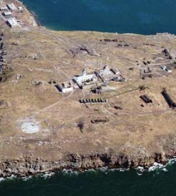 росіяни спробували бомбардувати Зміїний, але влучили в море: що відбувалося на Півдні 13 липня