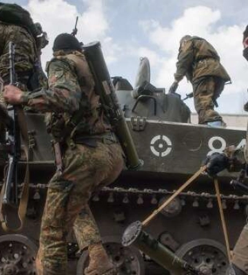 Замість мобілізації – добробати. Як Кремль набирає людей на війну