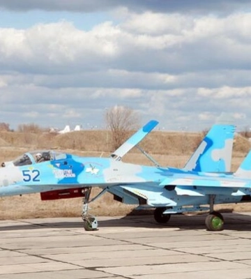 Бомби впали в море: росіяни атакували Зміїний із винищувачів Су-27