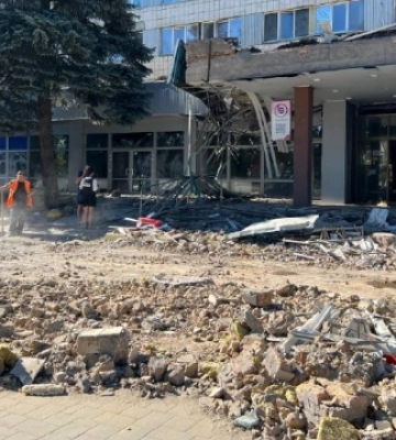 Регіони: ракетні обстріли Миколаєва і Харкова, бої на Донбасі та все більше військ рф на Херсонщині