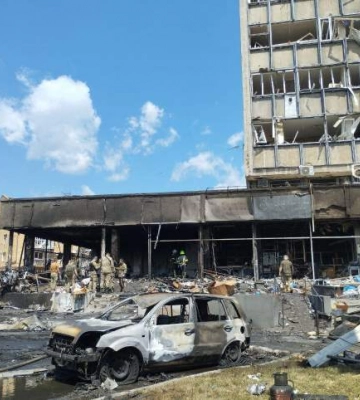 Ракетный удар по Виннице: пожар возле &quot;Юбилейного&quot; уже ликвидировали