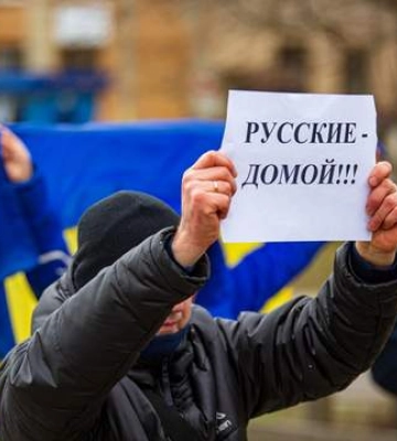 Окупанти чекають у Херсоні політтехнологів з росії, які мають організувати &quot;референдум&quot;