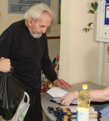 Гуманітарна допомога: у Дніпрі підопічним міського територіального центру надають продуктові набори від продовольчої програми&amp;hellip;
