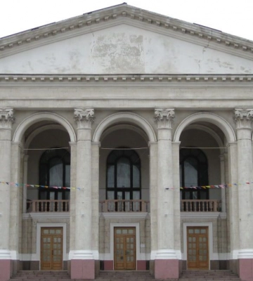 У херсонському драмтеатрі окупанти розмістили артилерійські боєприпаси, - розвідка