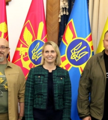 Резніков і Залужний обговорили з послом США оборону Києва та захист неба від ракет рф