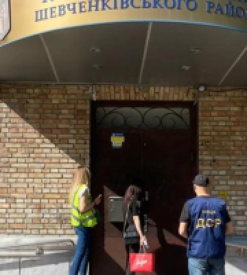 У Києві керівника управління РДА підозрюють у розкраданні 8 млн гривень на ремонті теплопунктів