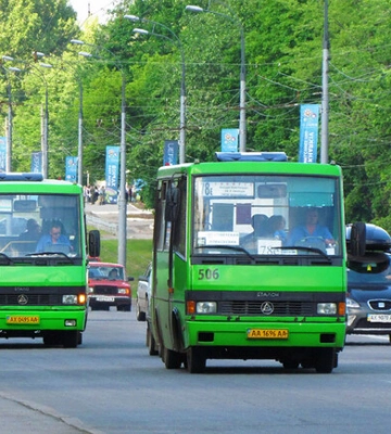 До деокупованих населених пунктів Харківщини починають ходити автобуси