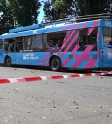 При обстреле Николаева повреждены 18 троллейбусов - мэр