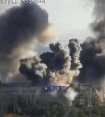 Удар по Миколаєву: Кім опублікував відео вибуху університету