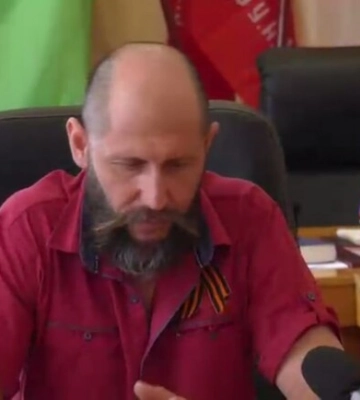 &quot;Мішок на голову&quot;: в окупованому селищі на Харківщині побили самоназваного голову, — ЗМІ