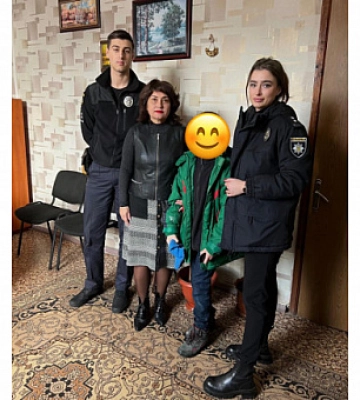 В Кривом Роге полицейские забрали из неблагополучной семьи мальчика, который страдал от побоев