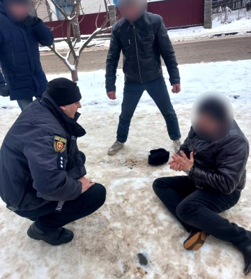 У Костополі поліцейські офіцери громади надали допомогу перехожому під час судомного нападу