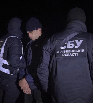 На Рівненщині викрили угрупування, яке відправляло чоловіків призивного віку за кордон