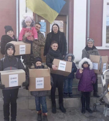 Для дітей з деокупованих територій Миколаївщини отримано 3000 комплектів гуманітарного дитячого зимового одягу