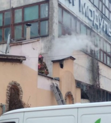 В Ужгороді на вулиці Баб’яка горів продовольчий магазин